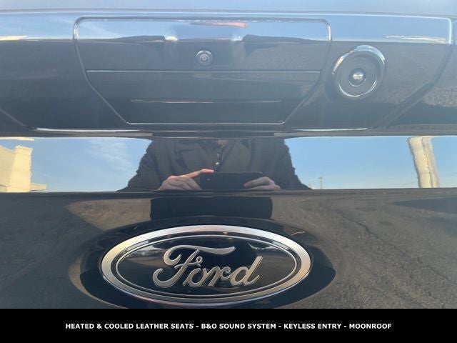 2023 Ford F-150 Lariat BLACKOUT PACKAGE