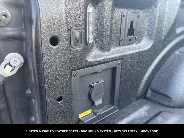 2023 Ford F-150 Lariat BLACKOUT PACKAGE