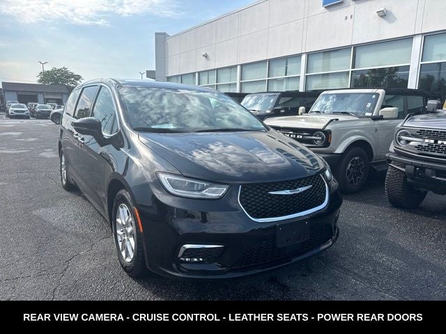 2024 Chrysler Pacifica Touring L STOW N GO SEATING