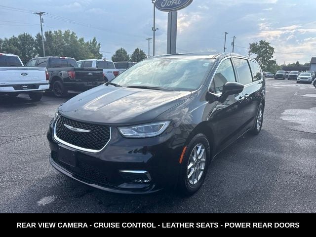 2024 Chrysler Pacifica Touring L STOW N GO SEATING