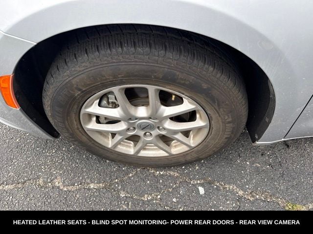 2024 Chrysler Pacifica Touring L STOW N GO SEATING