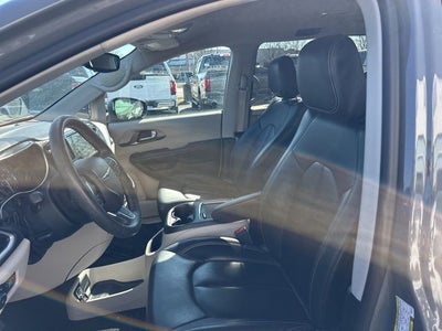 2023 Chrysler Pacifica Touring L STOW N GO SEATING