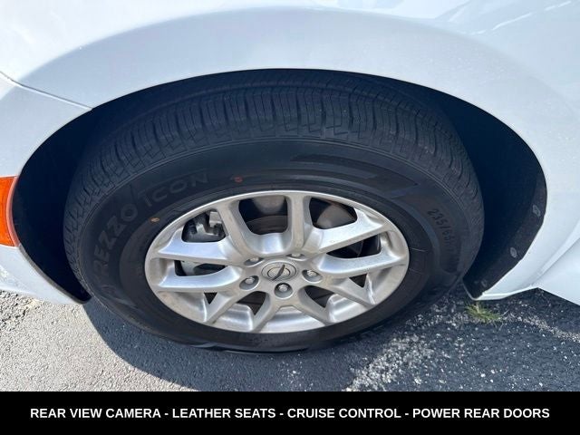 2024 Chrysler Pacifica Touring L STOW N GO SEATING