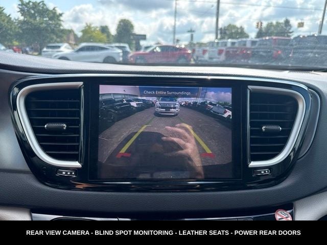 2024 Chrysler Pacifica Touring L STOW N GO SEATING