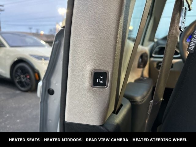 2023 Chrysler Voyager LX STOW N GO SEATING