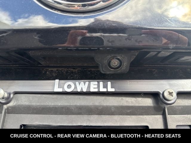 2024 Volkswagen Taos 1.5T SE ONE OWNER