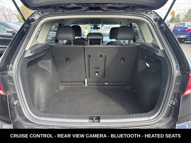 2024 Volkswagen Taos 1.5T SE ONE OWNER