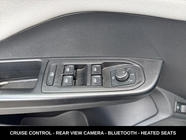 2024 Volkswagen Taos 1.5T SE ONE OWNER