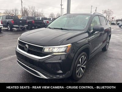 2024 Volkswagen Taos 1.5T SE ONE OWNER