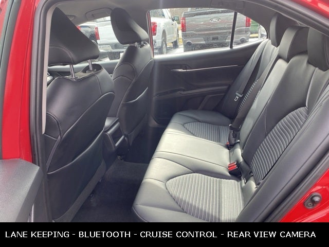 2020 Toyota Camry SE 39 MPG