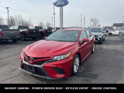 2020 Toyota Camry SE 39 MPG