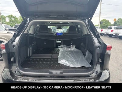 2026 Toyota Highlander Hybrid Platinum