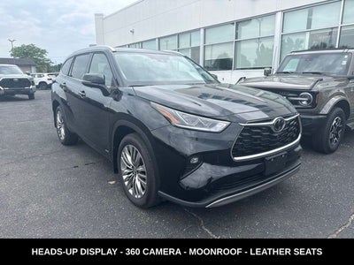 2026 Toyota Highlander Hybrid Platinum