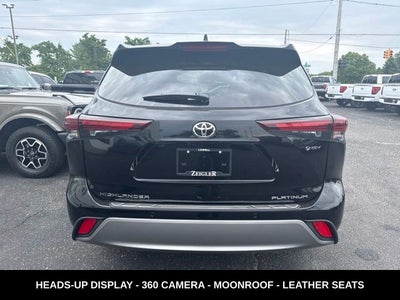 2026 Toyota Highlander Hybrid Platinum