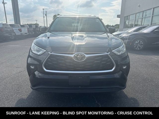 2021 Toyota Highlander XLE 4WD
