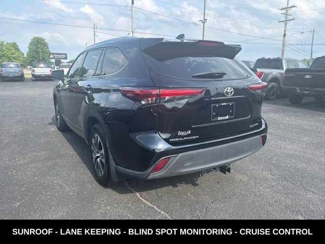 2021 Toyota Highlander XLE 4WD
