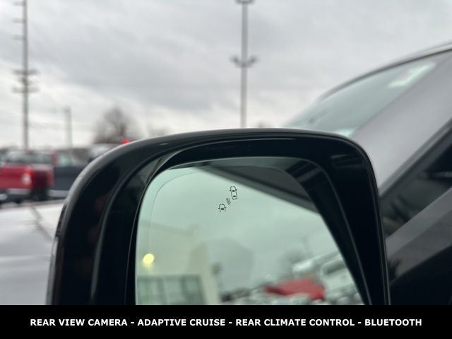 2024 Nissan Armada SV 5.6L 400HP 4WD