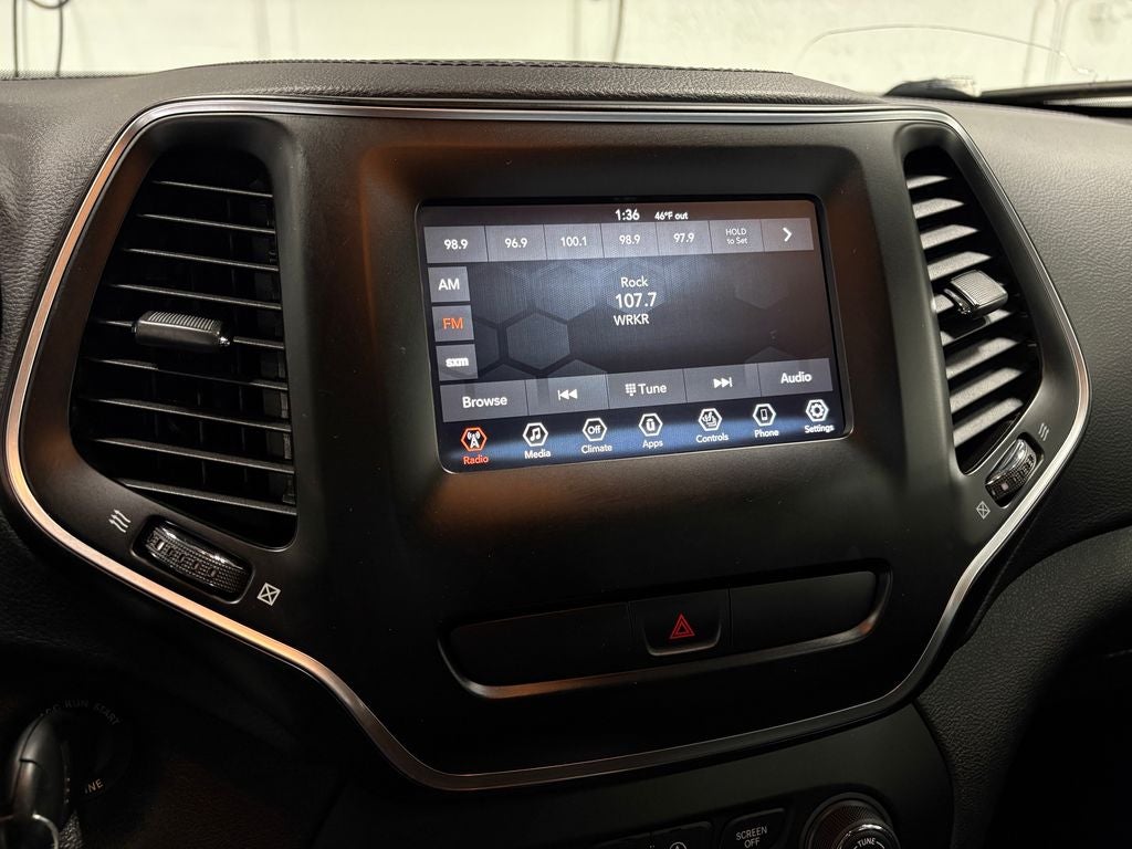 2019 Jeep Cherokee sport