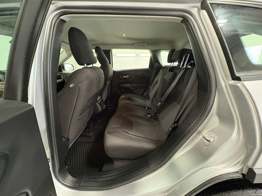 2019 Jeep Cherokee sport