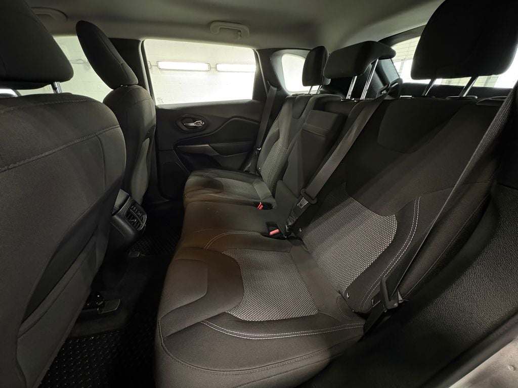 2019 Jeep Cherokee sport