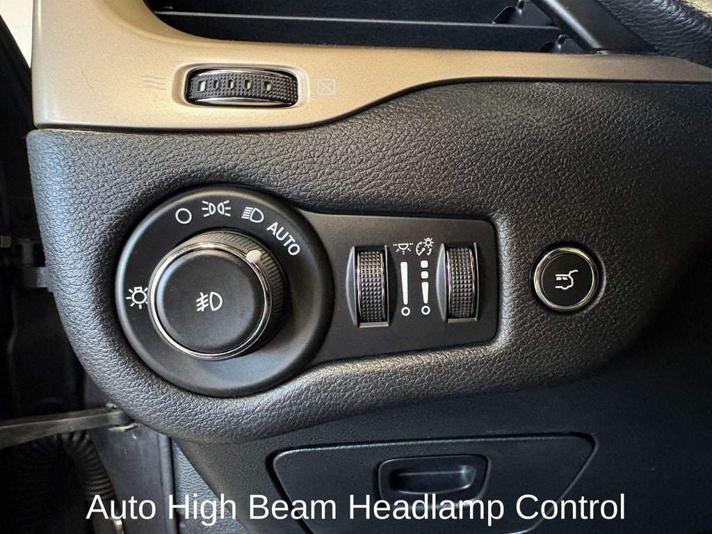 2015 Jeep Cherokee Limited Technology Group