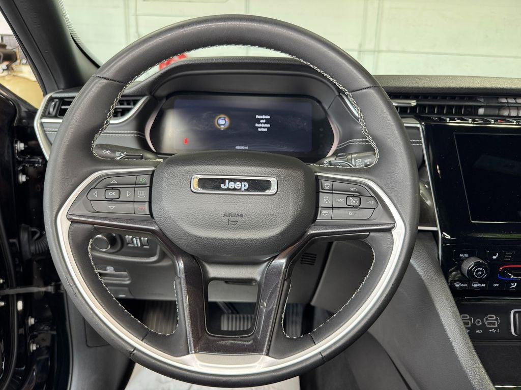 2023 Jeep Grand Cherokee Altitude Appearance Package