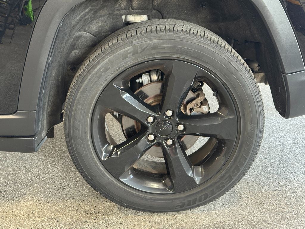 2023 Jeep Grand Cherokee Altitude Appearance Package