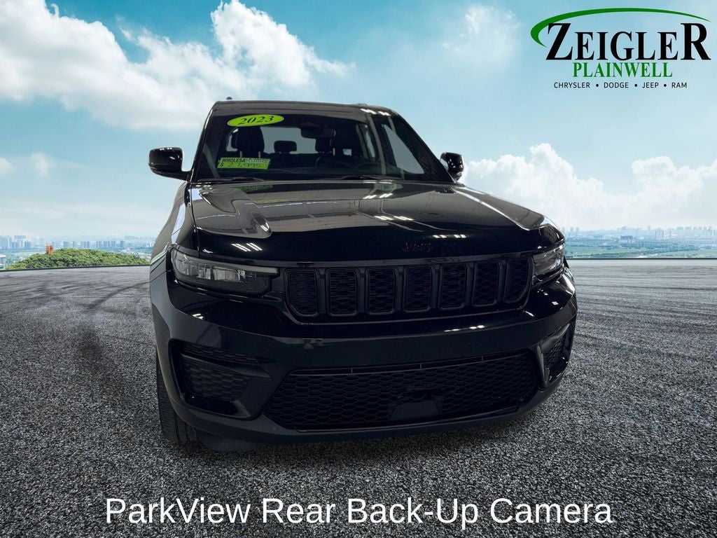 2023 Jeep Grand Cherokee Altitude Appearance Package