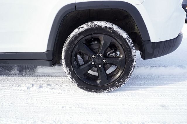 2023 Jeep Grand Cherokee Altitude X Power Sunroof & Back-Up Camera