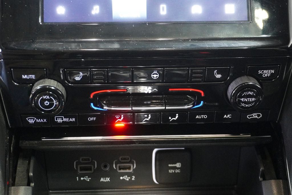 2023 Jeep Grand Cherokee Altitude X Navigation & Power Sunroof