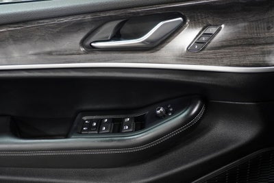 2024 Jeep Grand Cherokee Limited Navigation System & Dual-Pane Panoramic Sunroof