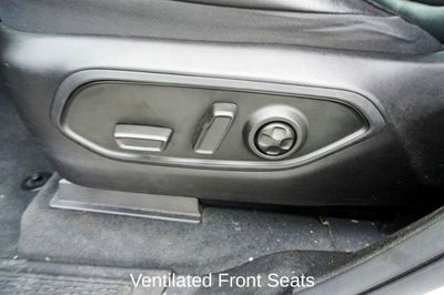 2023 Jeep Grand Cherokee Limited Blackout Package with Navigation