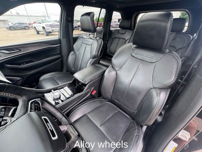 2023 Jeep Grand Cherokee Overland Power moonroof