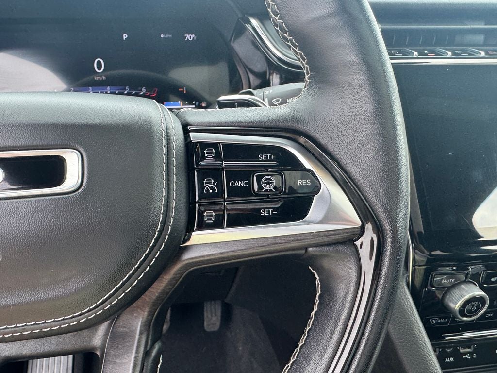 2023 Jeep Grand Cherokee Overland Power moonroof