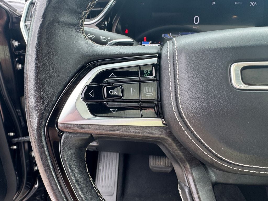 2023 Jeep Grand Cherokee Overland Power moonroof