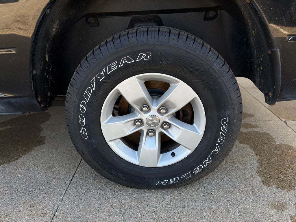 2017 RAM 1500 Tradesman Integrated Voice Command w/Bluetooth