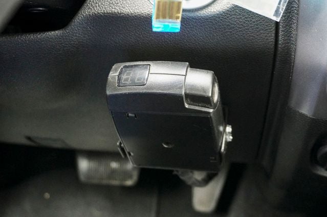 2022 RAM 1500 Classic SLT Apple CarPlay & ParkView Rear Back-Up Camera