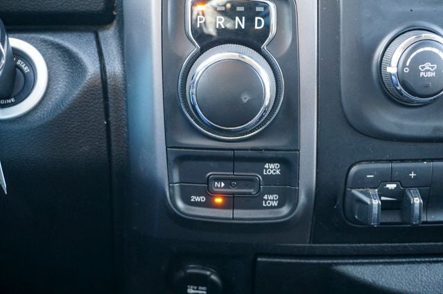 2022 RAM 1500 Classic SLT Integrated Voice Command w/Bluetooth & ParkView Re