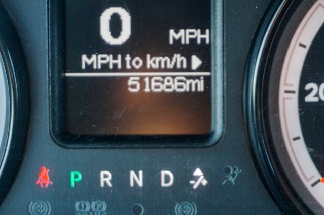 2022 RAM 1500 Classic SLT Integrated Voice Command w/Bluetooth & ParkView Re