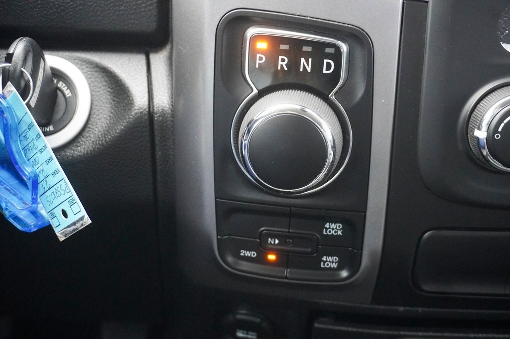 2023 RAM 1500 Classic SLT Apple CarPlay & ParkView Rear Back-Up Camera