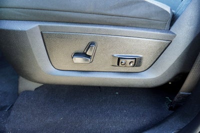 2023 RAM 1500 Classic SLT Integrated Voice Command w/Bluetooth & ParkView Re