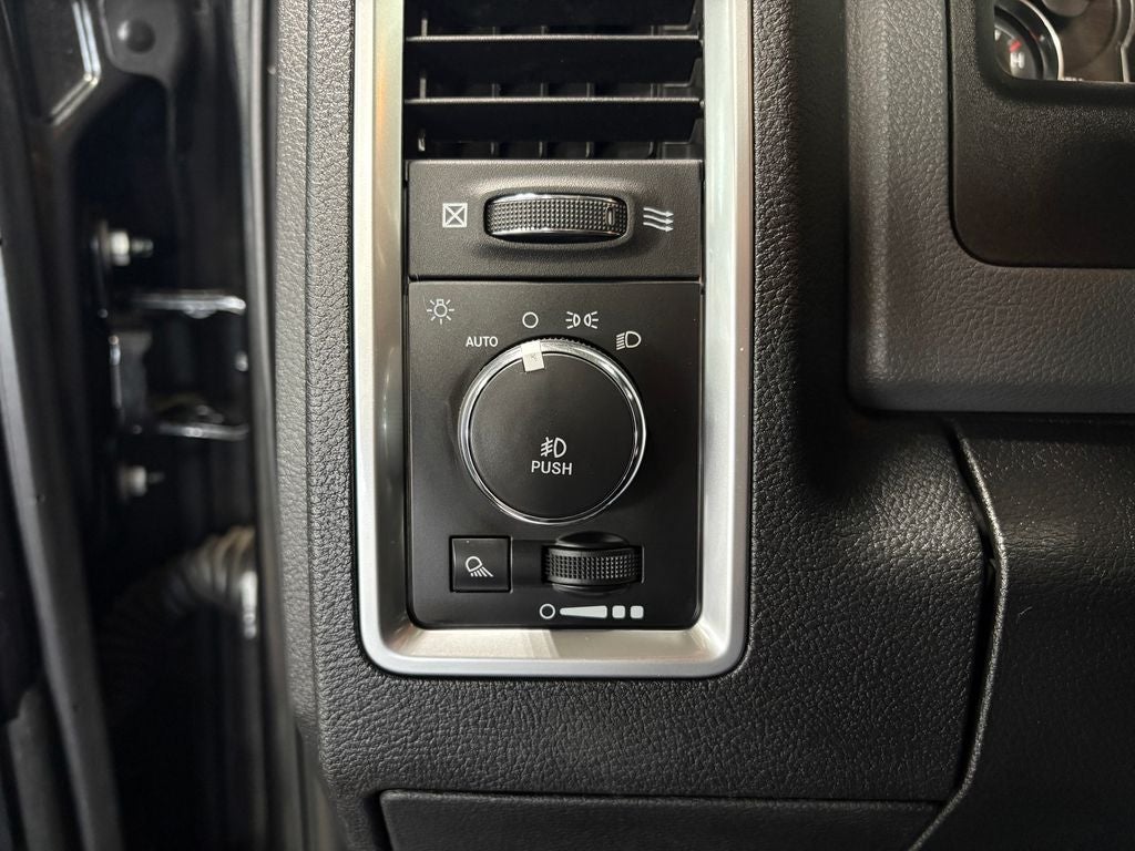 2017 RAM 1500 SLT Outdoorsman Black Out Pkg