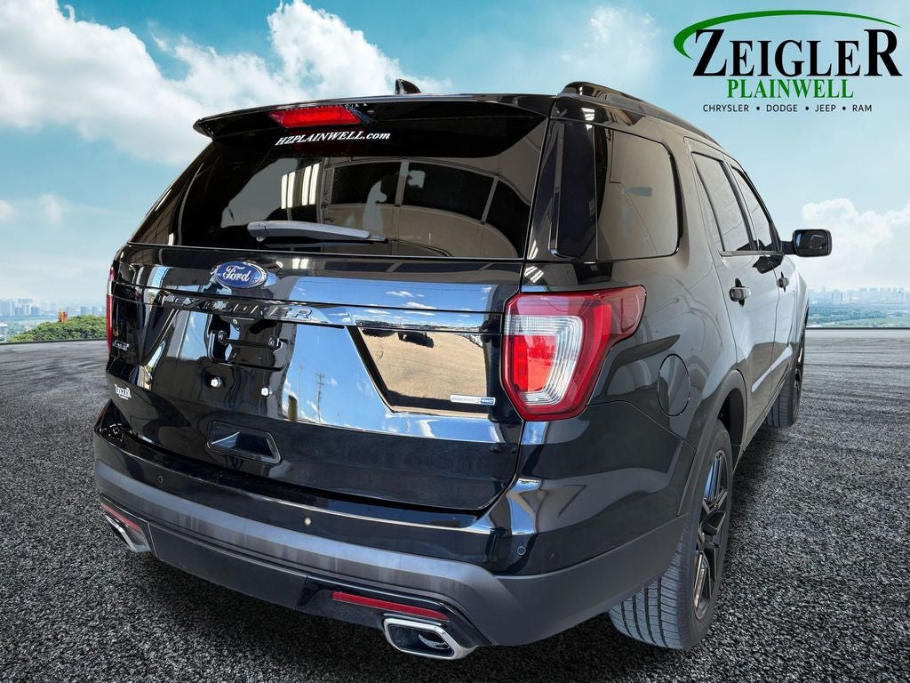 2017 Ford Explorer Sport