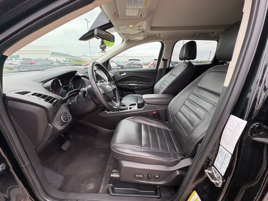 2017 Ford Escape Titanium Panoramic Vista Roof