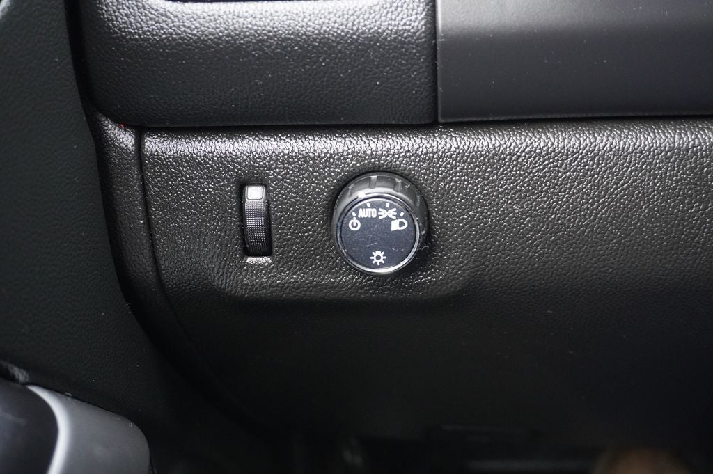 2022 Chevrolet Colorado LT Apple CarPlay/Android Auto & Exterior Parking Came