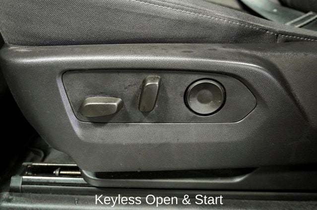 2025 Chevrolet Silverado 1500 LT 12.3" Multicolor Reconfigurable Digital Display &