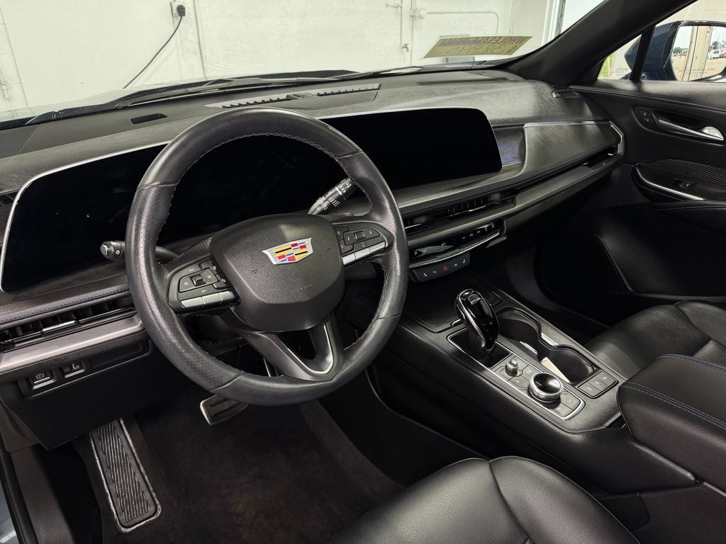 2024 Cadillac XT4 Sport Navigation system