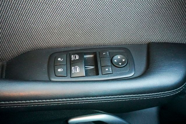 2016 Dodge Challenger SXT Integrated Voice Command w/Bluetooth