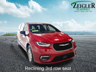 2025 Chrysler Pacifica Select Radio: Uconnect 5 with 10.1" Display