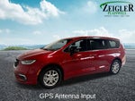 2025 Chrysler Pacifica Select Radio: Uconnect 5 with 10.1" Display